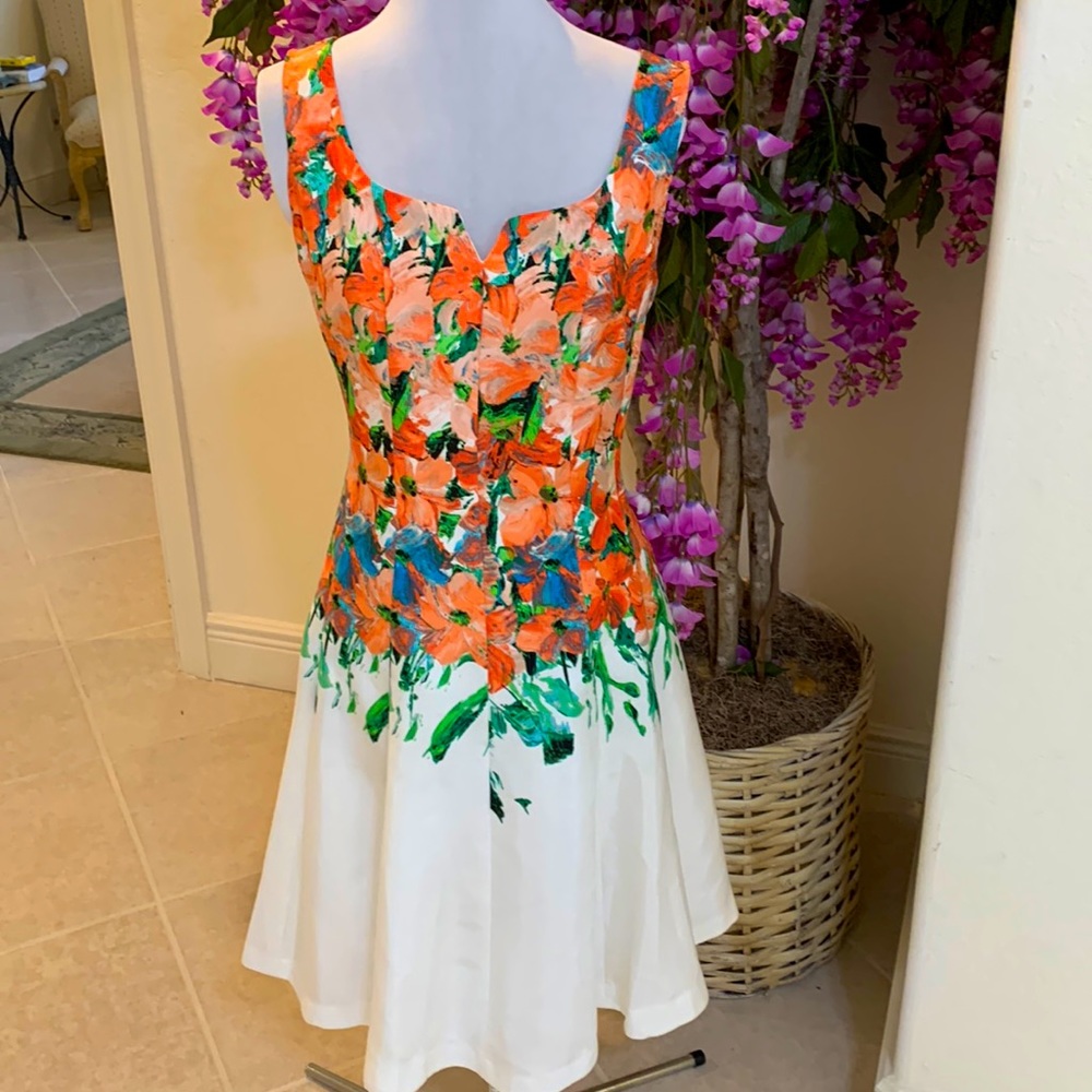 Beautiful dress for summer garden parties.